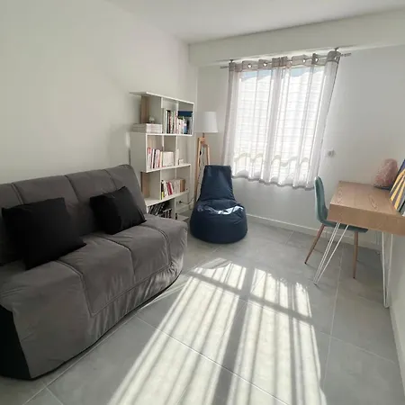 公寓 - 4 People - Parking - Swimming Pool 昂蒂布
